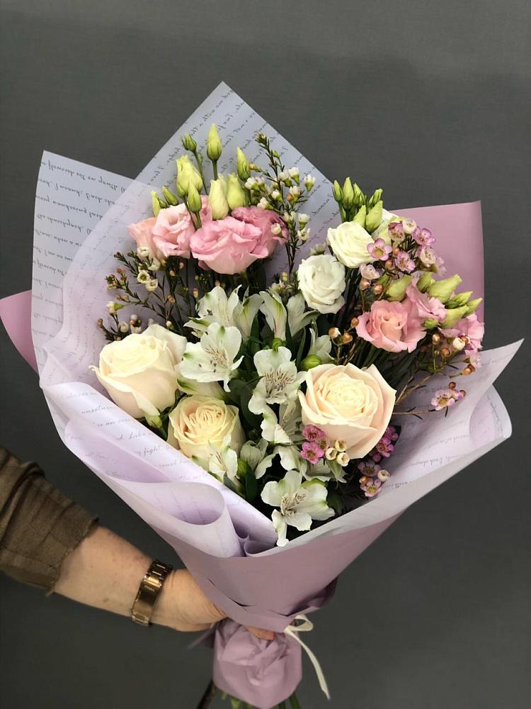 Букет цветов из: Альстромерии, Розы и Лизиантусы в Инкермане