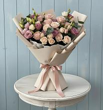 Букет цветов из:  Розы и Лизиантусы в Инкермане