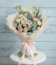 Букет цветов из:  Розы и Лизиантусы в Инкермане