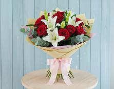 Букет цветов из:  Лилии и Розы в Инкермане