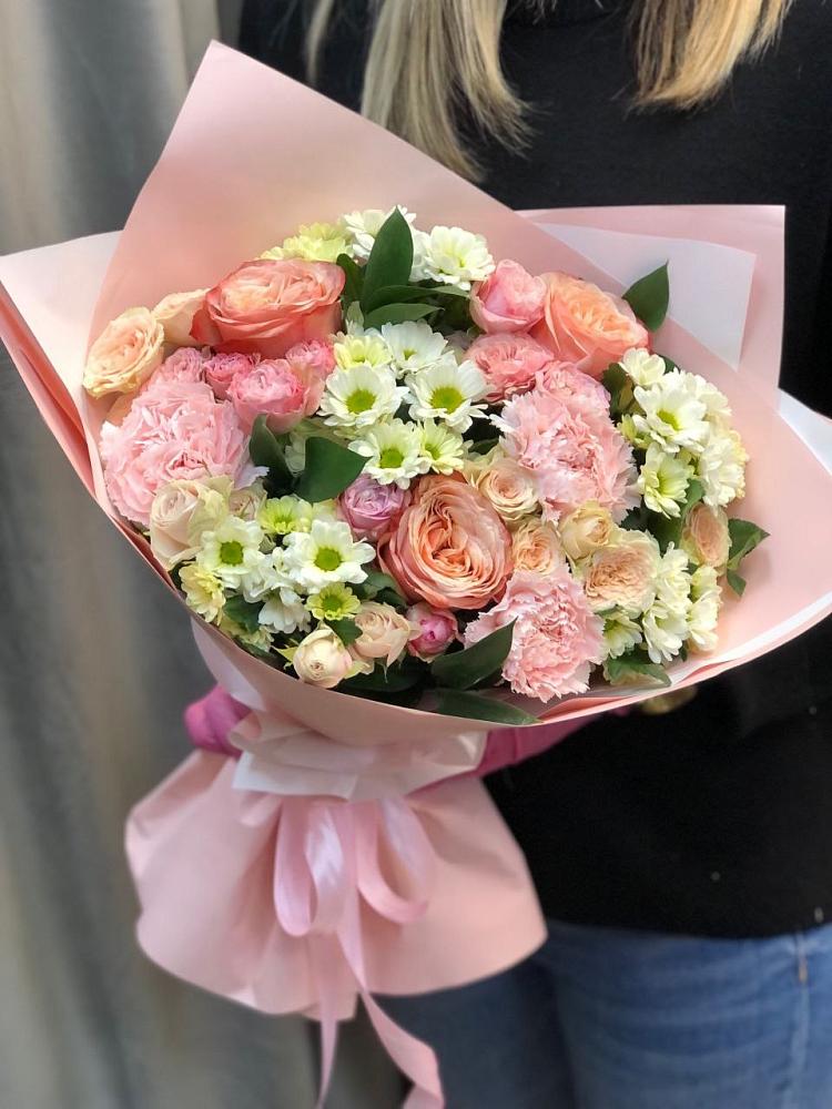 Букет цветов из: Гвоздики, Розы и Хризантемы в Инкермане