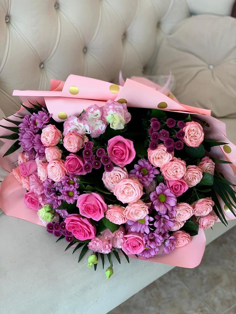 Букет цветов из: Хризантемы, Розы и Лизиантусы в Инкермане