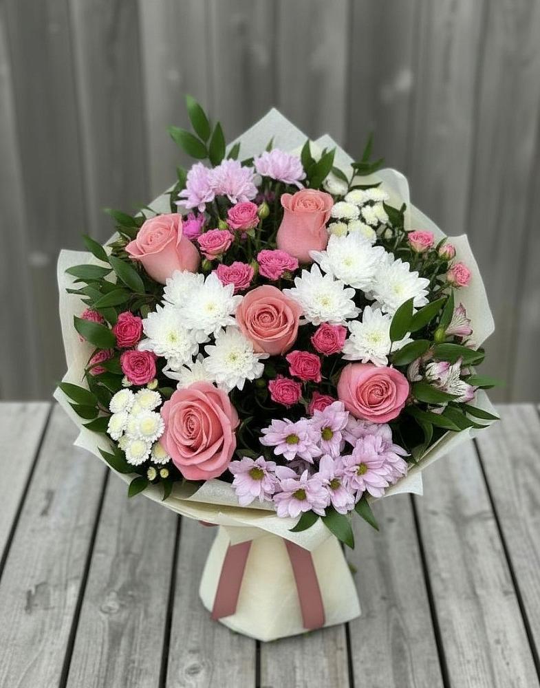 Букет цветов из: Альстромерии, Гвоздики, Розы и Хризантемы в Инкермане