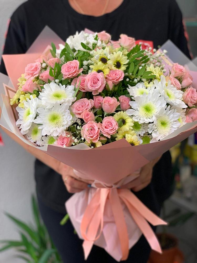 Букет цветов из: Розы и Хризантемы в Инкермане