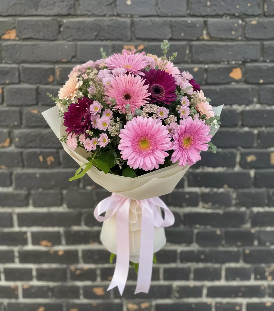 Букет цветов из: Герберы и Хризантемы в Инкермане