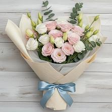 Букет цветов из:  Лизиантусы в Инкермане