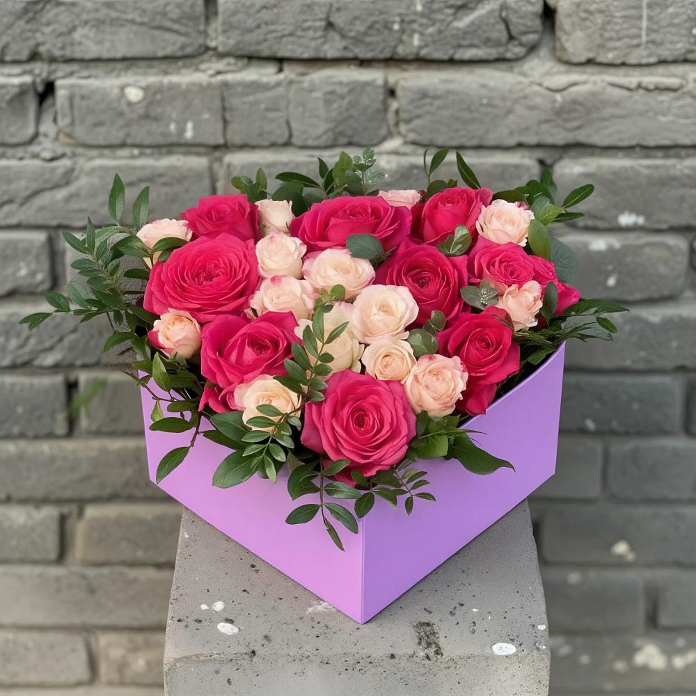 Цветочная композиция из Розы в коробке в Инкермане