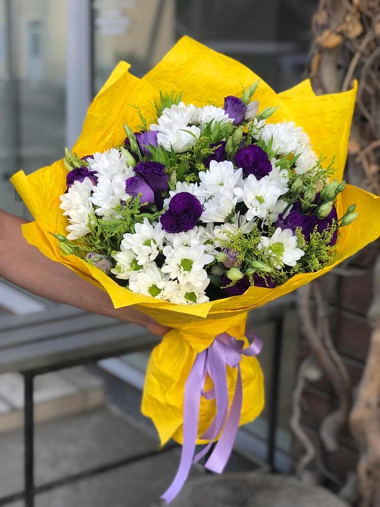Букет цветов из: Ирисы, Хризантемы и Ромашки в Инкермане