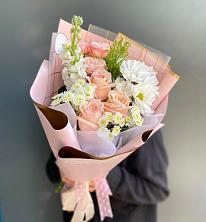 Букет цветов из:  Хризантемы и Розы в Инкермане