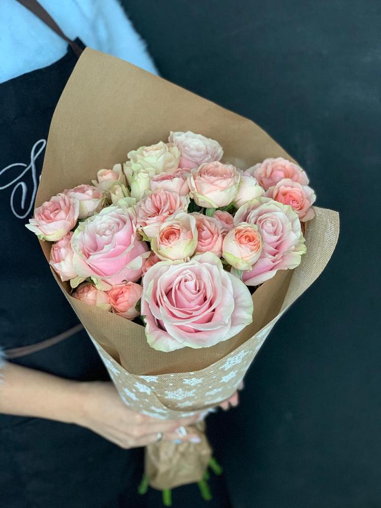 Букет цветов из: Хризантемы и Розы в Инкермане