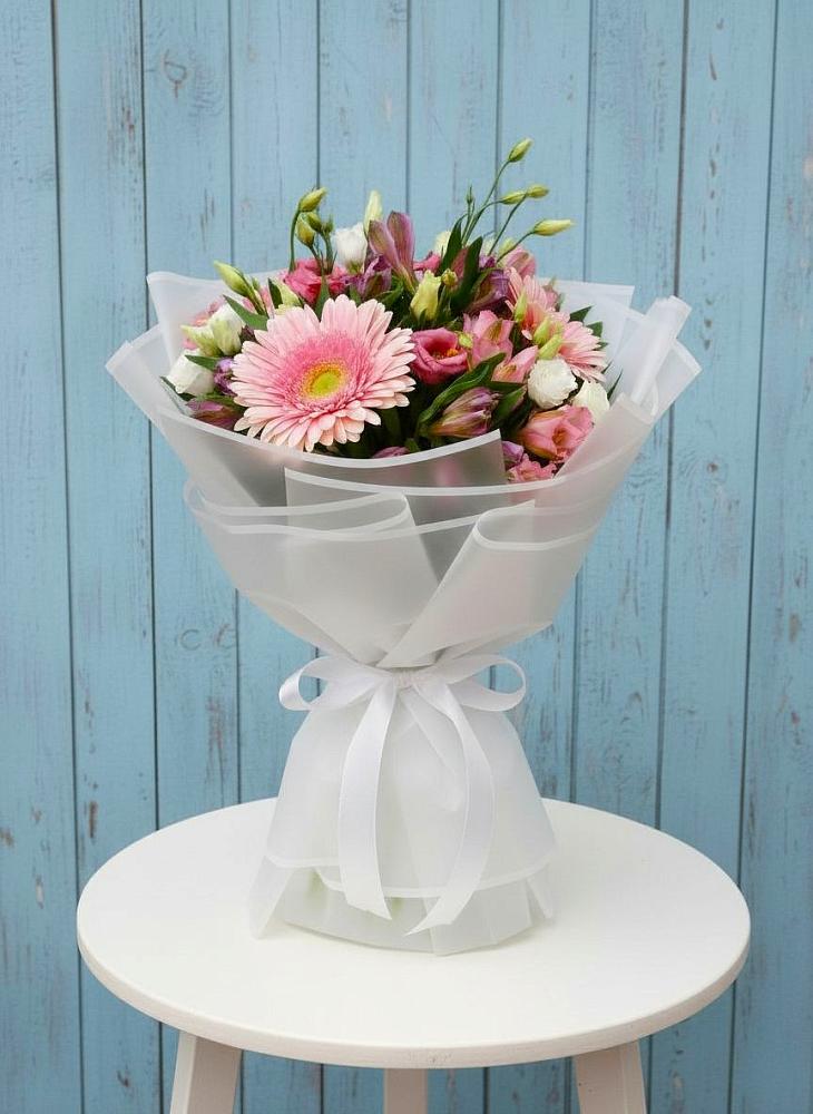 Букет цветов из: Герберы, Альстромерии и Лизиантусы в Инкермане