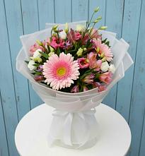 Букет цветов из:  Герберы, Альстромерии и Лизиантусы в Инкермане