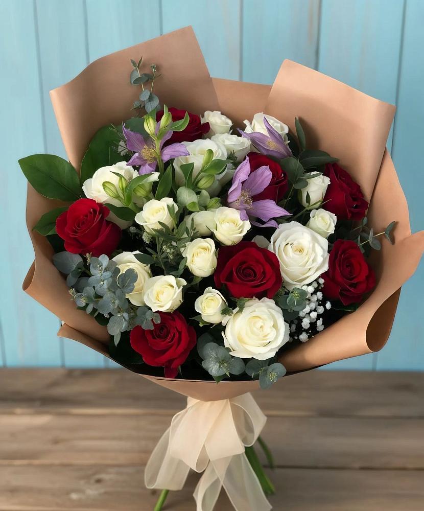 Букет цветов из: Розы и Альстромерии в Инкермане