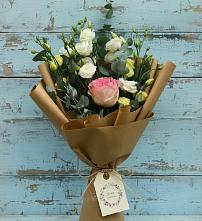 Букет цветов из:  Розы и Лизиантусы #REPLACE_PRED# Инкермане