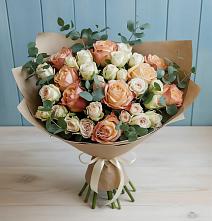 Букет цветов из:  Альстромерии и Розы в Инкермане