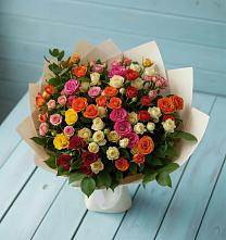 Букет Микс из разноцветных кустовых роз в Инкермане